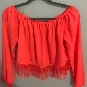 Off the shoulder shirt !